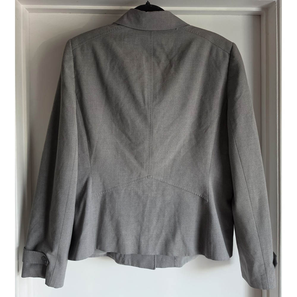 Tahari Arthur S. Levine Blazer Size 14 Gray Solid Long Sleeve Jacket Neutral View 2